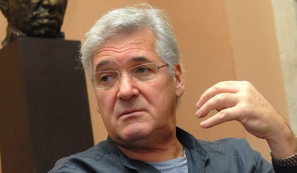 8018eaf1696e7fefcd90489eb08f4633