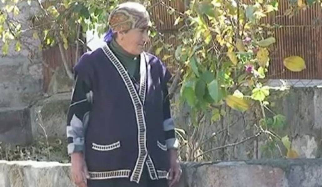 2158227e89b76ea75f7d2463b590d0a7