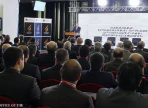 Վարչապետի ցավը՝ հեռացել են երիտասարդ կառուցվածք ունեցողները