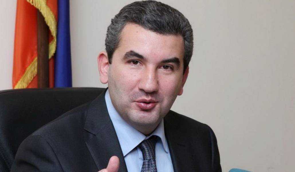 d31eb1bb0fdd18de6a351a69a855f53b