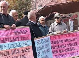 Հիասթափված կրկին հեռացան