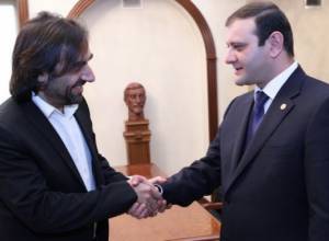 Տարոն Մարգարյանը հյուրընկալել է Անդրե Մանուկյանին