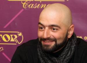 Ս. Սարգսյանին. «Քեզ վերագրիր նաեւ Մարտի 1-ը»