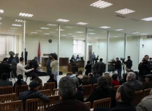 Պահանջում են դատել դատարանի նախագահին
