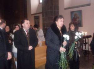 Մեդալի առաջին օրինակը՝  Սուրբ Մեսրոպ Մաշտոցին