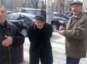 90-ամյա պապիկը ակցիա էր անում
