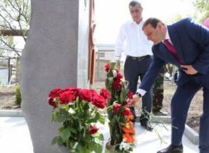 Աջափնյակում հուշաքար է բացվել