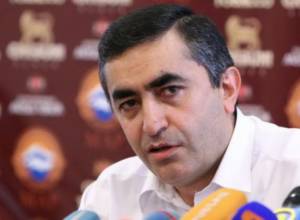 Ուղիղ եթերում Արմեն Ռուստամյանն է