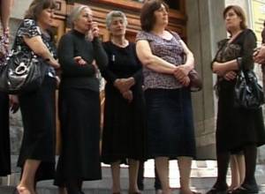 Հրազդանցիները  հավաքվել էին դատախազության մոտ