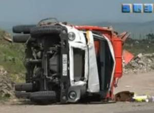 Աղբանոց գնալիս՝ մեքենան շրջվել է
