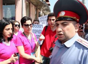 Թույլ չտվեցին ոստիկանությանը մոտենալ