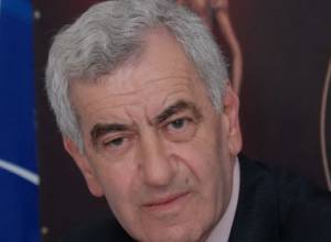 Մահացել է Լեւոն Անանյանը