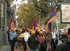 «Բոլոր հարցերի լուծումը կախված է Սերժ Սարգսյանից»