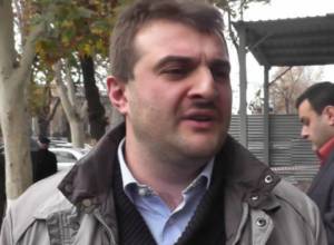 Ակտիվիստներին բերման են ենթարկում