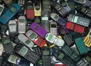 По возможности коротко говорите по сотовому телефону