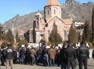 Alaverdi residents against mandatory (video)