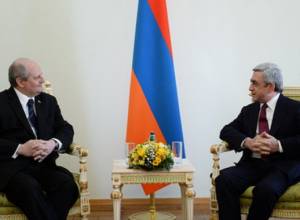 Serzh Sargsyan receives Serbian FM