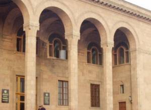 Young scientists take to street against funded pension reform