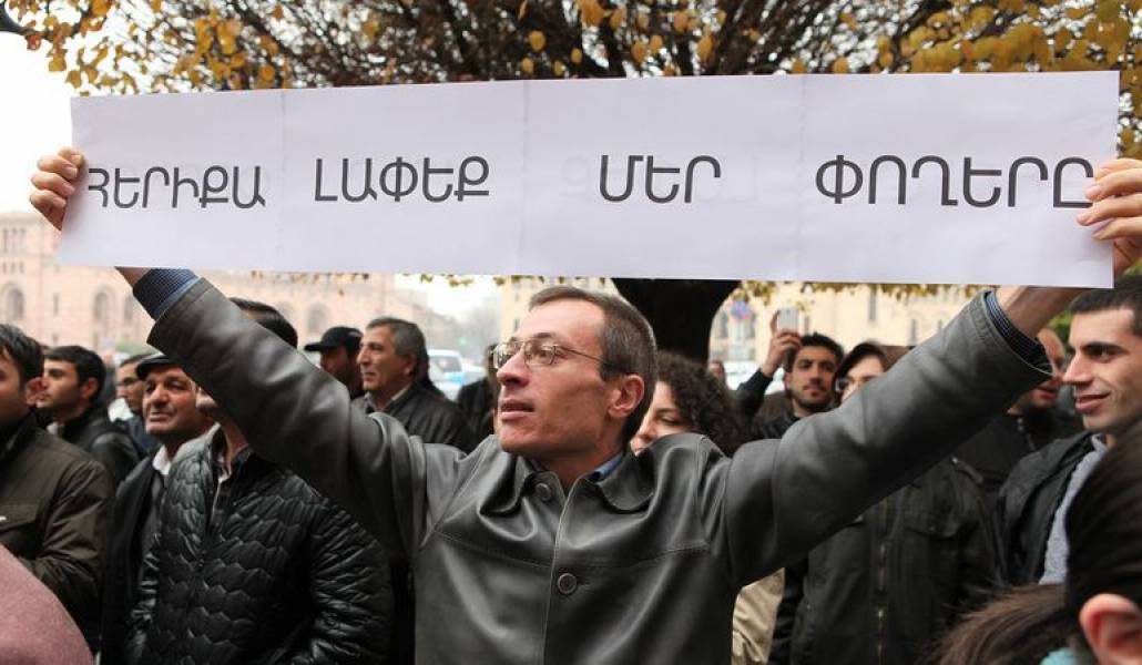 0f51cca98eacc43f9596d200dfb5f96f