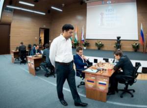 Levon Aronian beats Sergey Karjakin