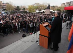 Raffi Hovannisian promises not to become deserter