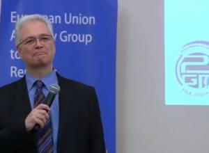 Ինչպես հարցաքննել կասկածյալին