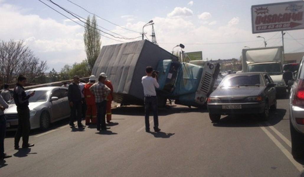 10264490_10202701877080517_225049966347409007_n