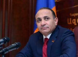Hovik Abrahamyan receives congratulations on his new appointment