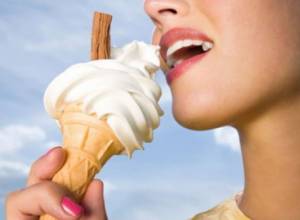 Ice-cream eating competition in Armenia