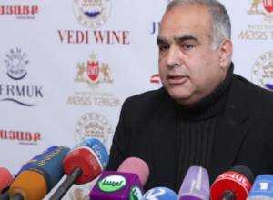 Часы Раффи Ованнисяна иногда спешат