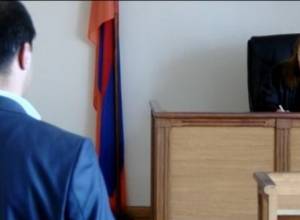 Metro employees at the court