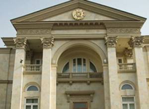  Serzh Sargsyan congratulates Armenians on Victory and Peace Day