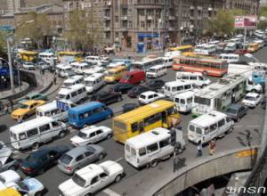 Автомобильное шествие против красных линий