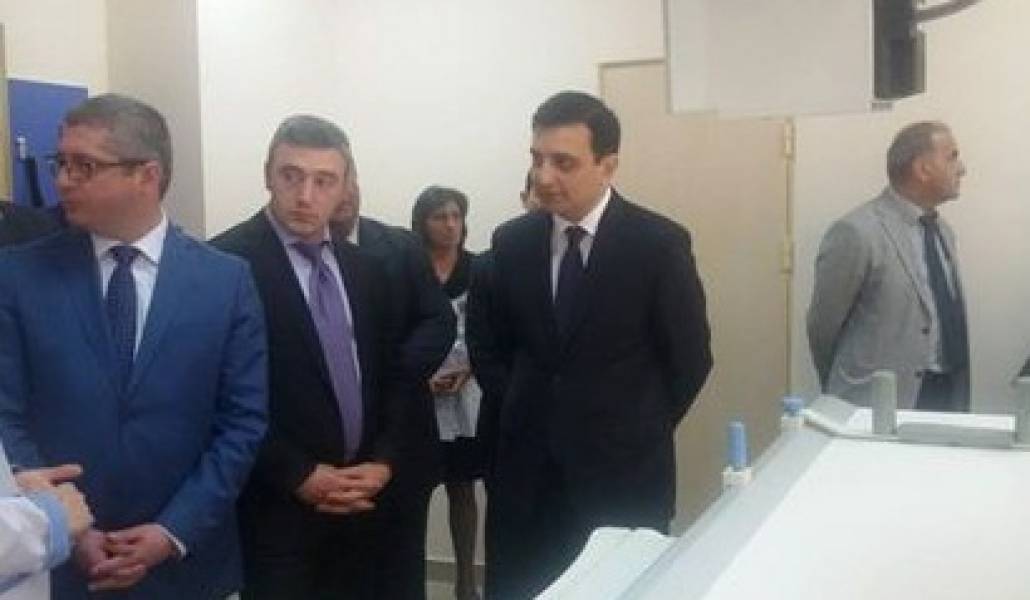 ան