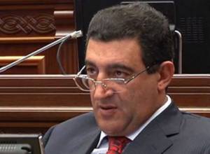 Vardan Ayvazyan did not let lawmakers address questions 