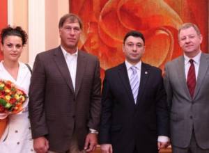Ed. Sharmazanov met Olympic champion