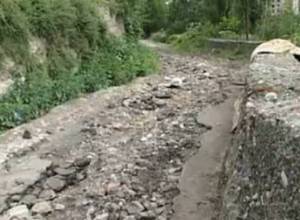 Անձրևը քշել-տարել է ճանապարհը