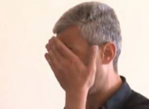 Three divers and “experienced” leader