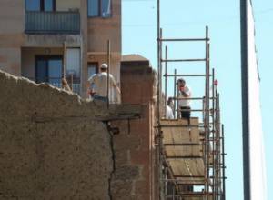 Демонтируют дом Африкянов