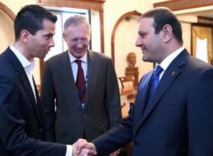 Տարոն Մարգարյանը՝ պատգամավորին. քաղաքապետարանը բաց է