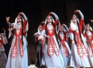 «Նաիրին» եւ «Անին»՝ երեւանյան բեմում