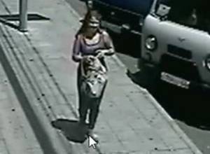 Woman who stole necklace caught on camera