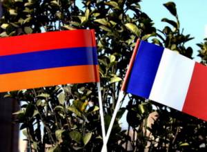 France is waiting for response from Armenia and Azerbaijan