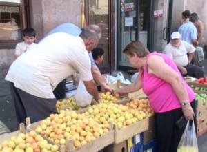 "Кусачие" цены на рынках