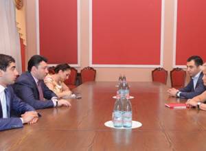 Armenian Parliament Vice-Speaker receives Latvian Ambassador