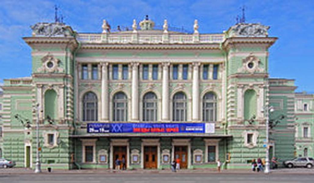 300px-Spb_06-2012_MariinskyTheatre
