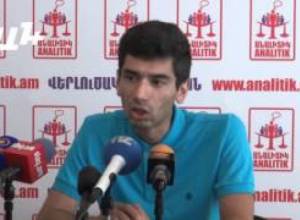 Դավութօղլուն լուռումունջ ծաղիկ չի դնի