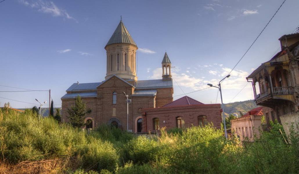 1280px-Ejmiatsin_Church_Tbilisi
