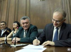 Opposition holds rally for the benefit of Serzh Sargsyan?
