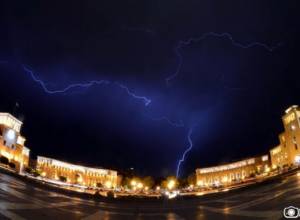 Meteorologists forecast thunderstorms and lightning in Yerevan